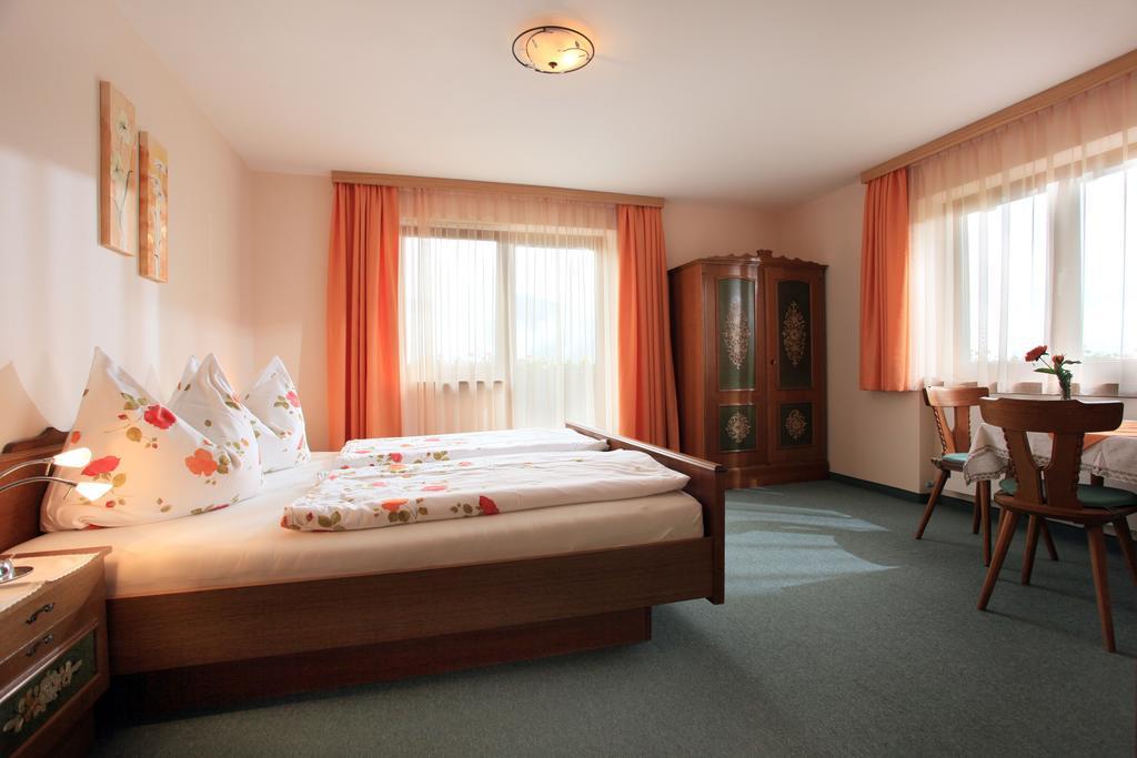 Haus Glanzern Apartamento Westendorf Habitación foto
